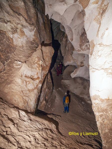 cueva_del_puerto_si_ret.jpg