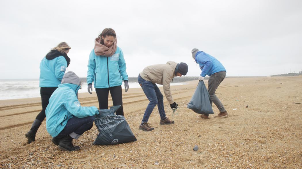 recogida_de_plasticos_surfrider_elclickv