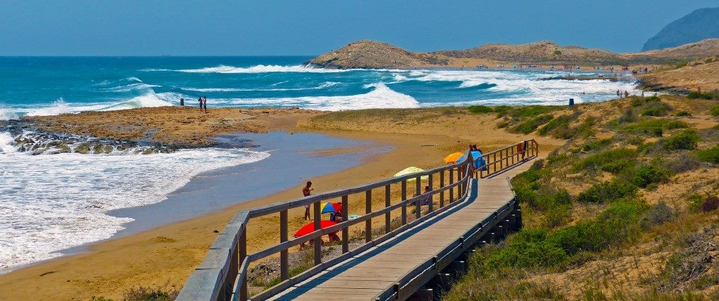 Limpieza en el entorno de Calblanque, con  Ecologistas en Acción Región Murciana.