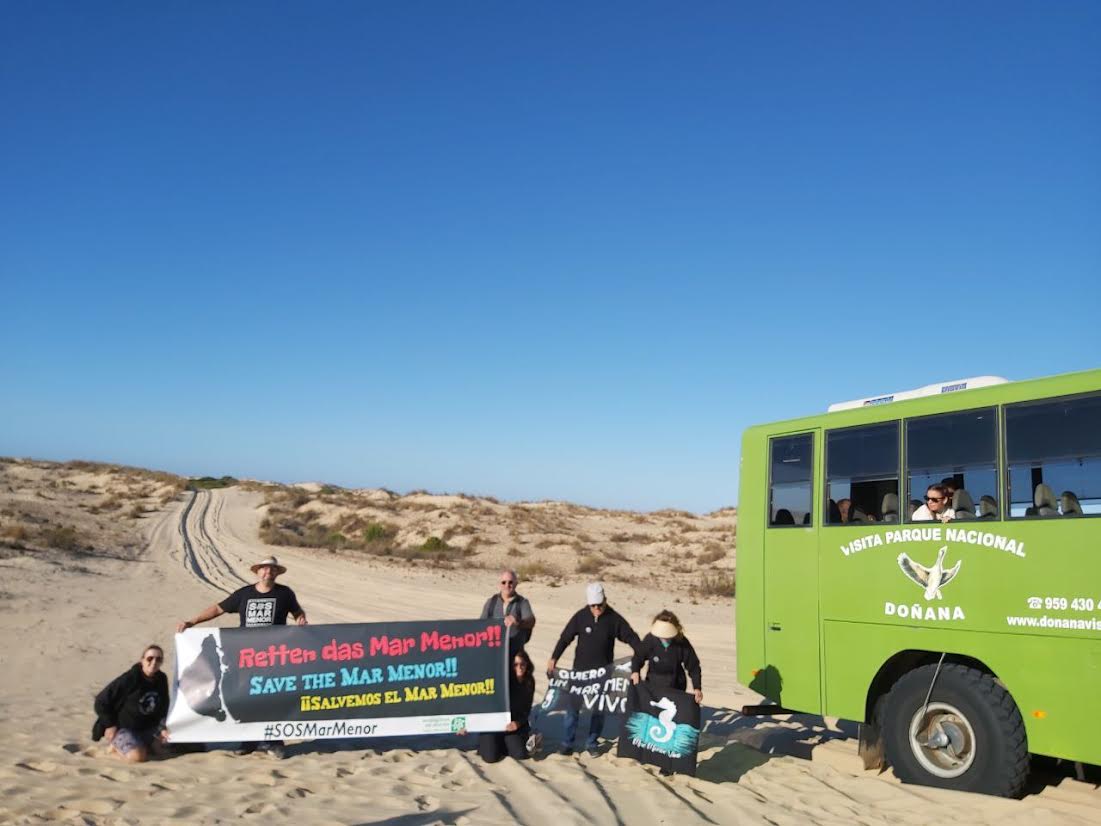 Grupo de activistas del Mar Menor, de visita en el Parque Nacional de Doñana. Foto: Ecologistas en Acción