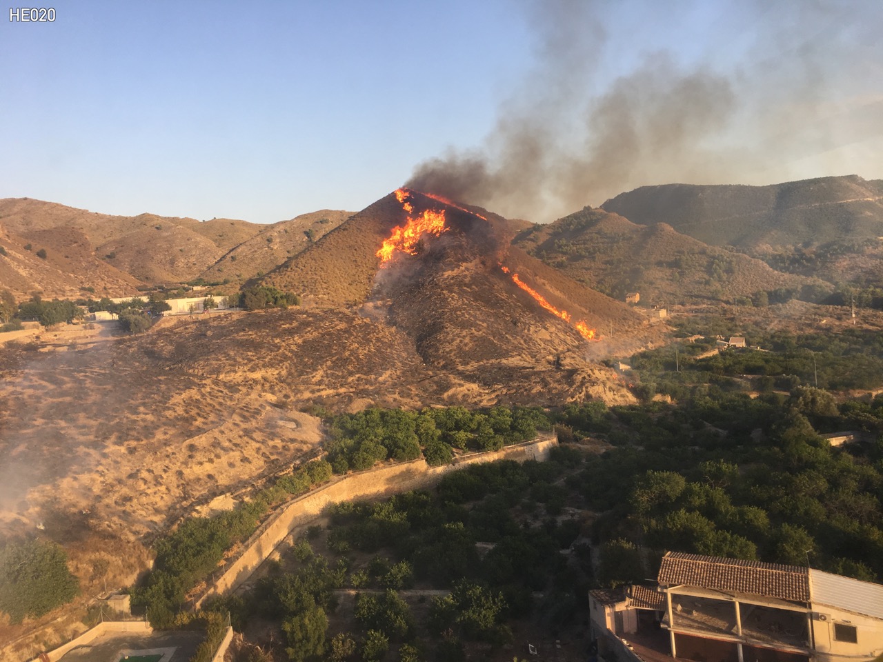 Incendio de Cañada Isidro, viso desde helicóptero. Imagen: 1-1-2