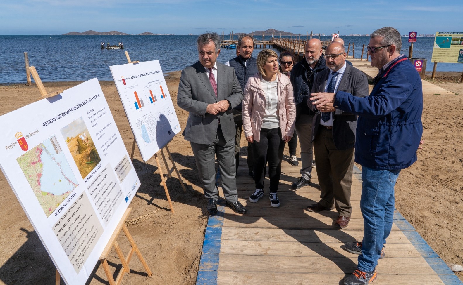 Un momento de la presentación de la campaña de retirada de biomasa del Mar Menor de este año. Foto: CARM